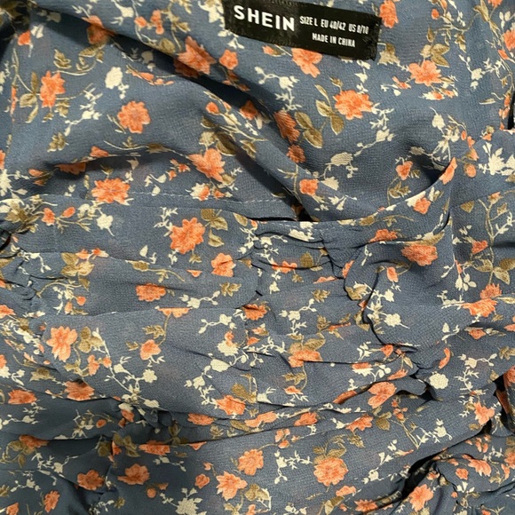 Floral print flounce sleeve ruched blouse - Picture 2 of 2